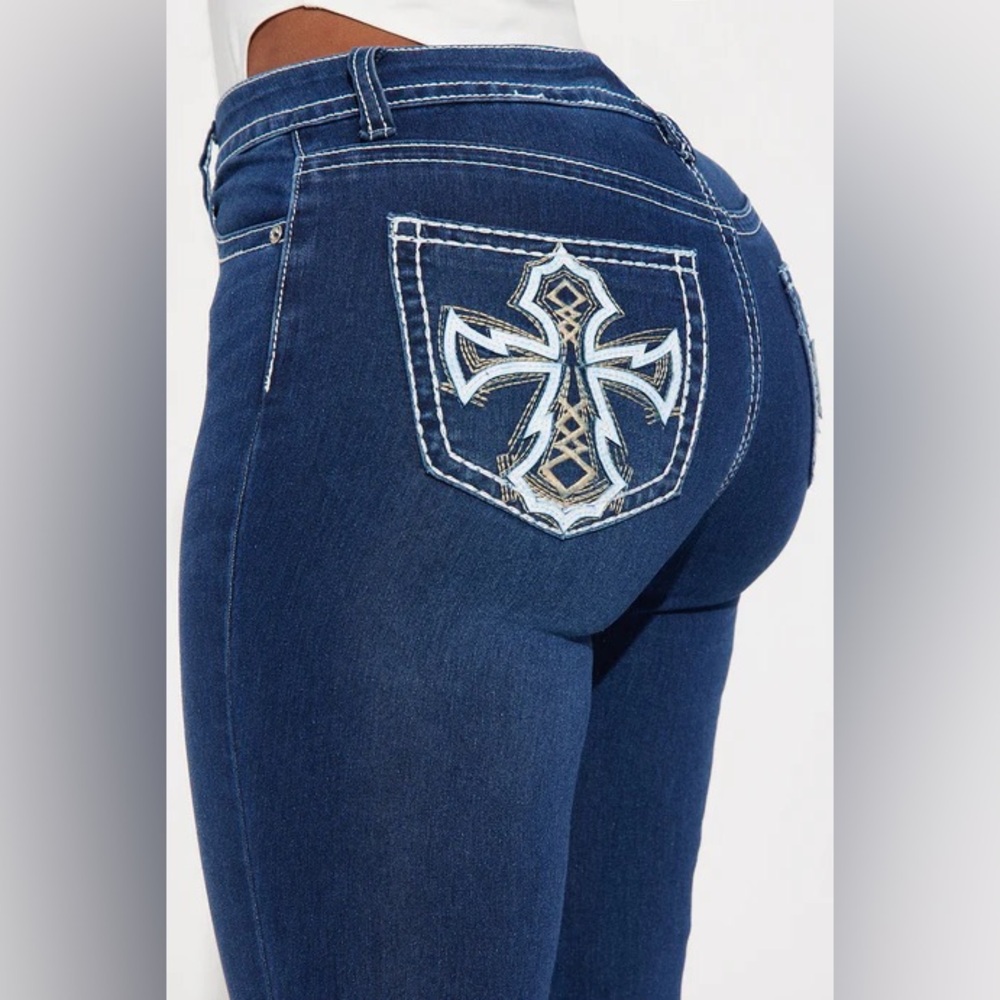 Fashion Nova No Understatement Embellished Stretch Skinny Jeans – Dark Wash
